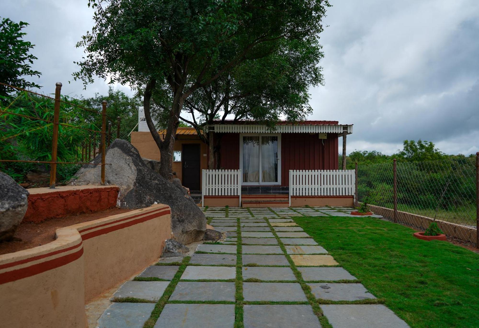Village Trails Resort Haydarabad Dış mekan fotoğraf