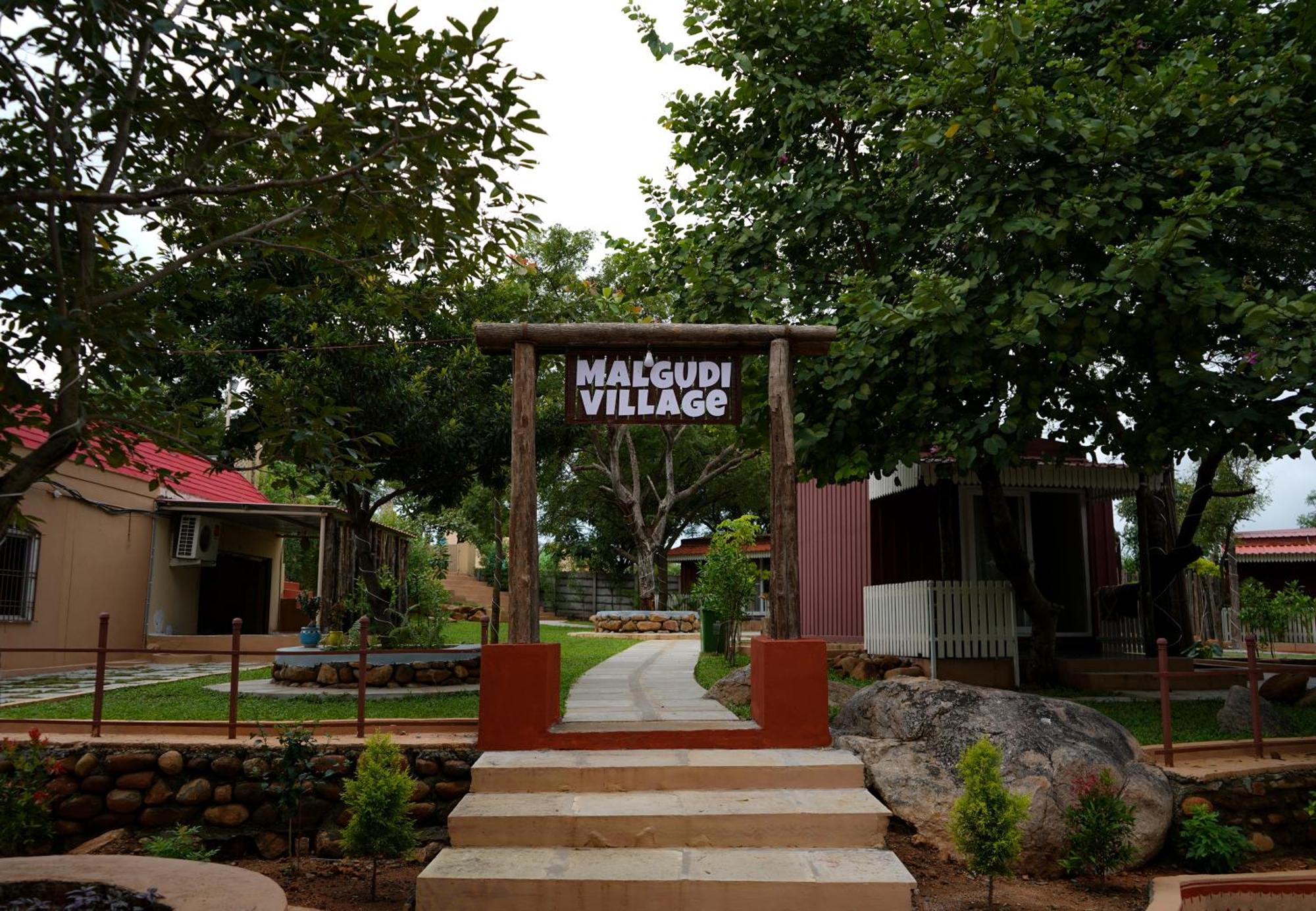 Village Trails Resort Haydarabad Dış mekan fotoğraf